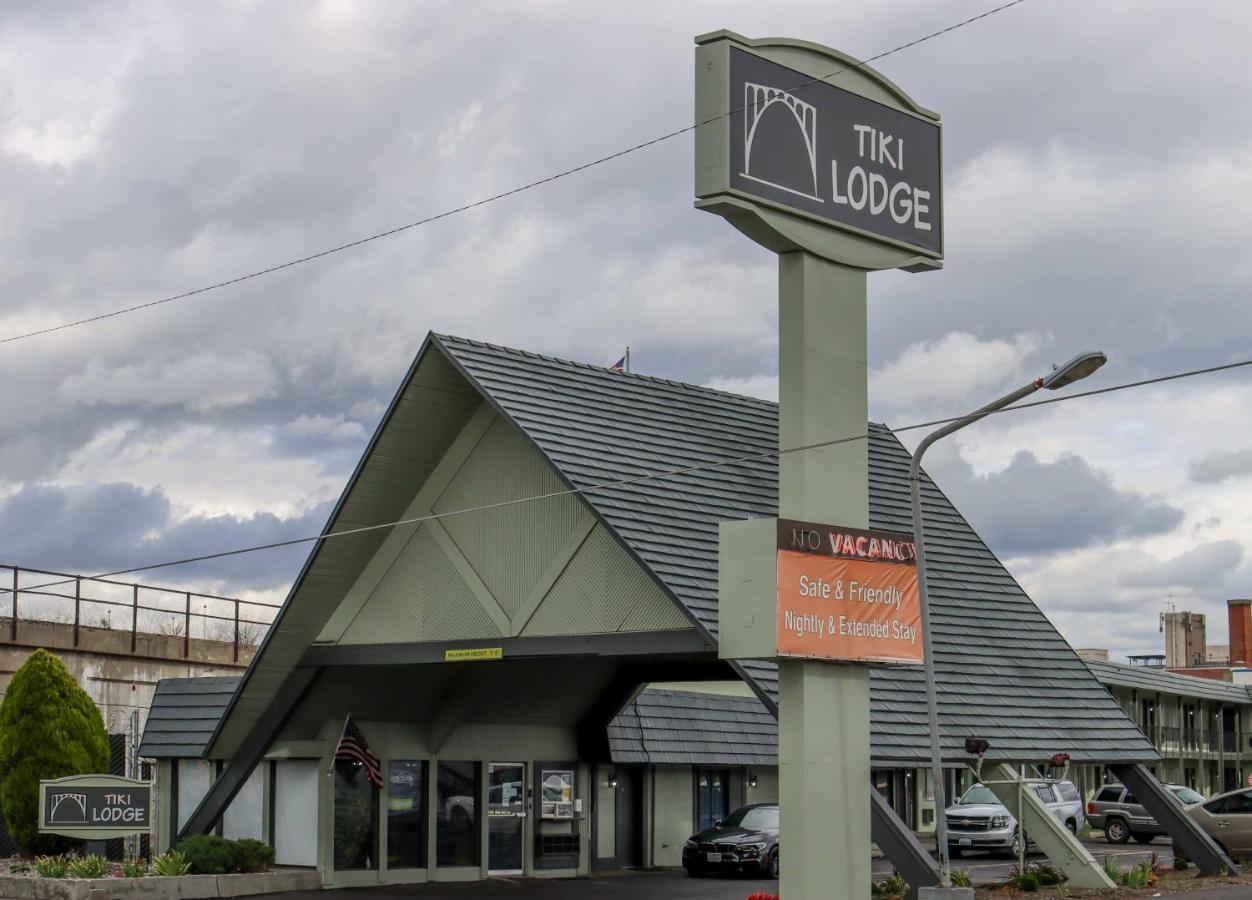 Tiki Lodge Motel Спокан Экстерьер фото